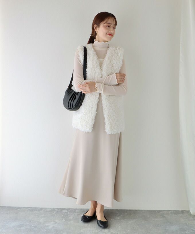 日本 BLUE EAST - 時尚毛絨開襟背心-白