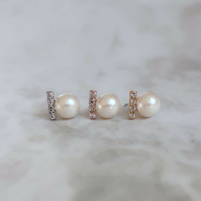 日本 Melody Accessory - 日本製 低調甜心閃耀水鑽珍珠耳環-耳針