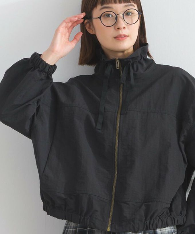 日本 Lupilien - 輕盈俏麗特色領尼龍短版薄外套-軍綠