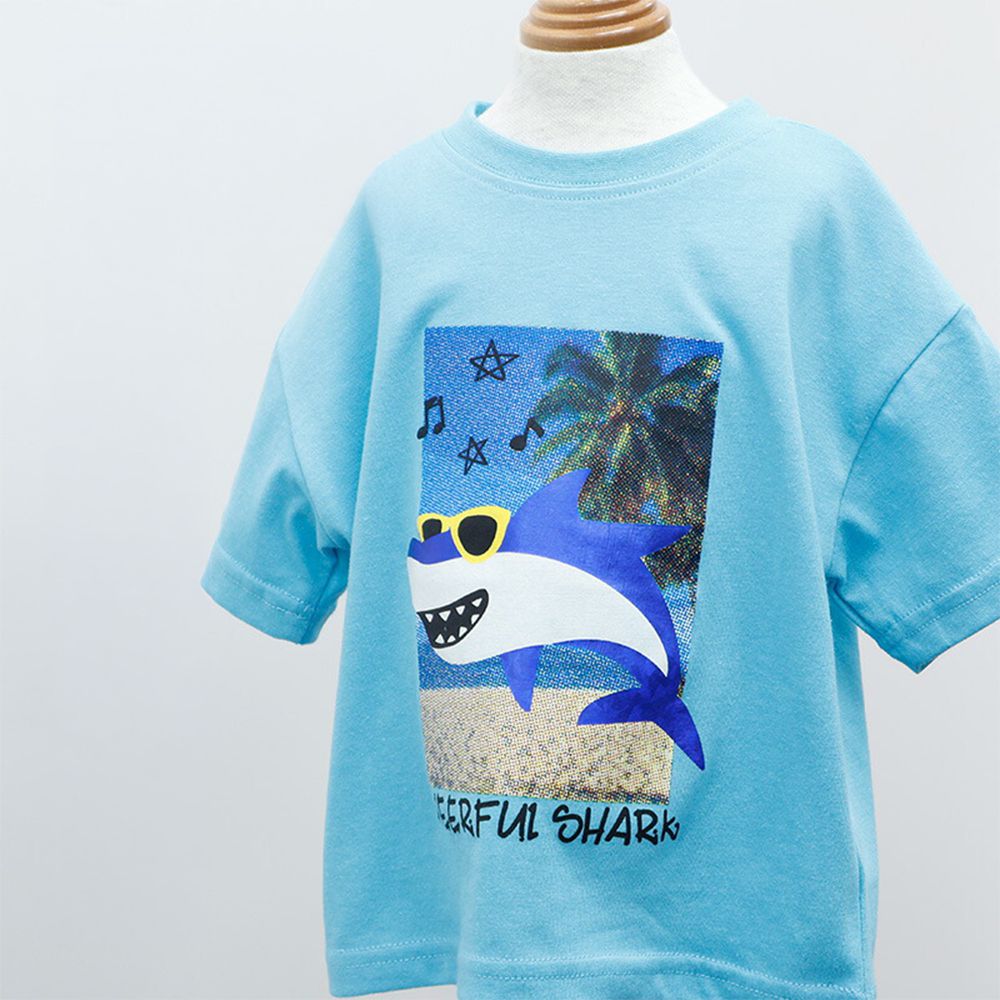 立體活潑印花短袖上衣-鯊魚海灘-湖水藍
