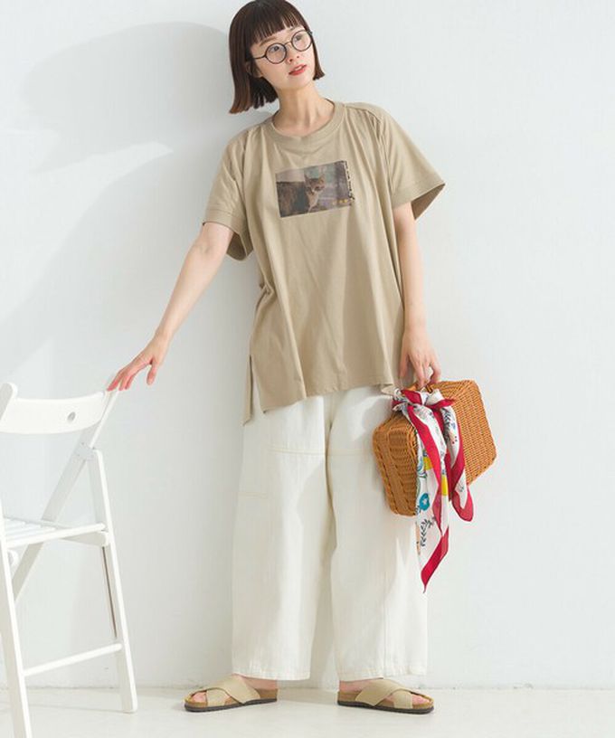 日本 Lupilien - 療癒休閒感落肩長版T恤-貓咪照片-淺棕