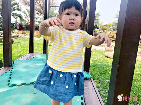 akachan honpo - 短袖拼接洋裝-條紋-淺卡其色