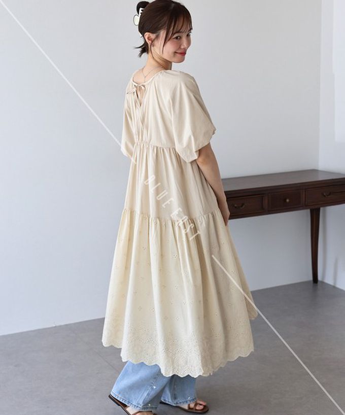 日本 BLUE EAST - 100%棉 下擺精緻蕾絲泡泡短袖洋裝-淺卡其