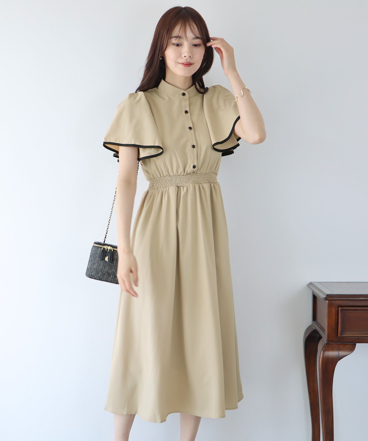 日本 BLUE EAST - 浪漫時光碎花雪紡短袖洋裝-寧靜花園-淺粉紫