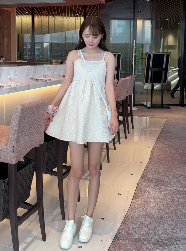 日本 GRL - 甜美泡泡布吊帶背心裙-黑 (F)