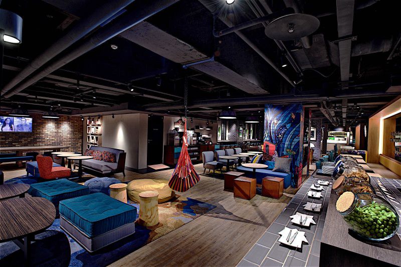 假日不加價｜吃牛排住飯店｜捷絲旅台北西門館