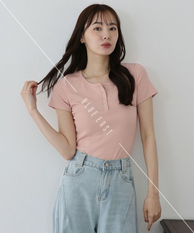 日本 BLUE EAST - 亨利領合身美型短袖上衣-水藍