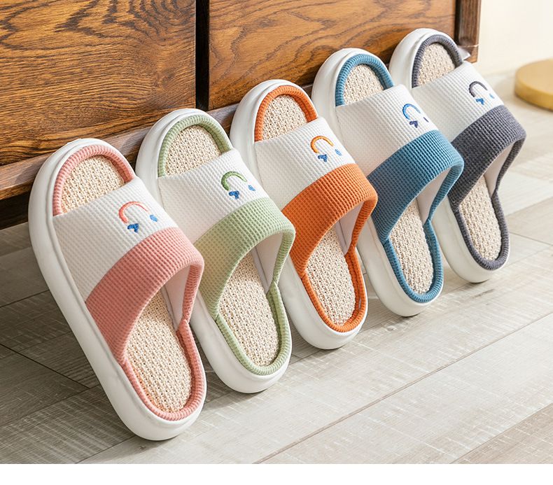 厚底海綿感亞麻室內拖鞋-眨眼微笑-灰色