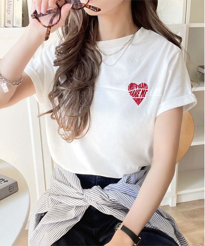 日本 Classical Elf - 經典胸前愛心刺繡短袖上衣-紅愛心-白