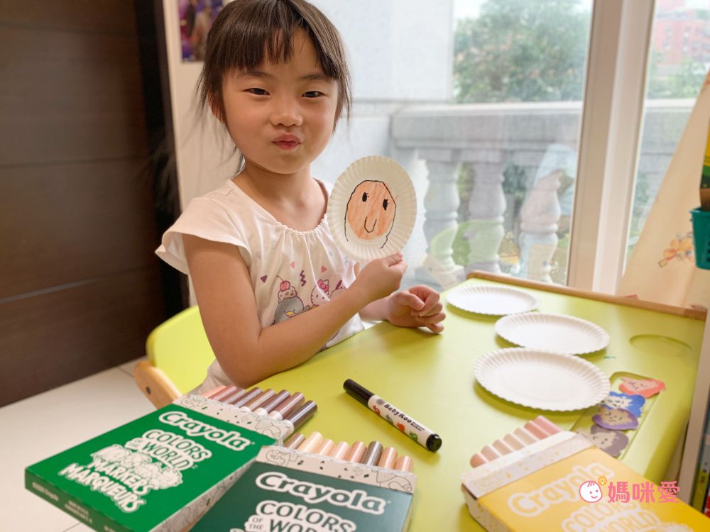 膚色不再只有一種！Crayola 繪兒樂 世界膚色蠟筆、彩色筆