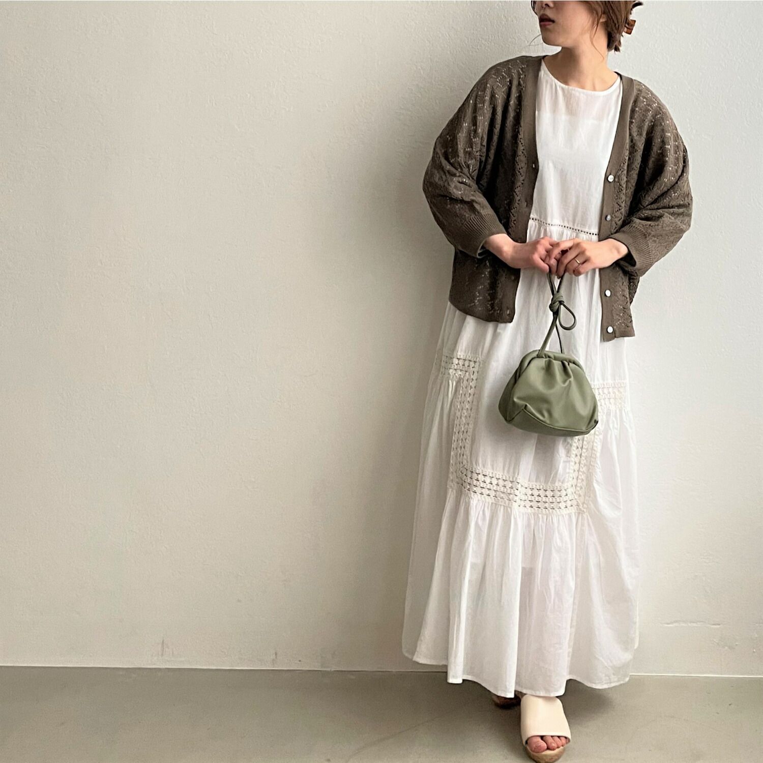 日本 ihuu - 2WAY氣質蕾絲鉤針薄外套-杏白