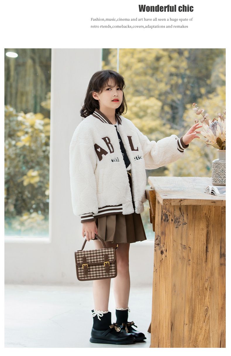 加厚羊羔絨棒球外套-粉色