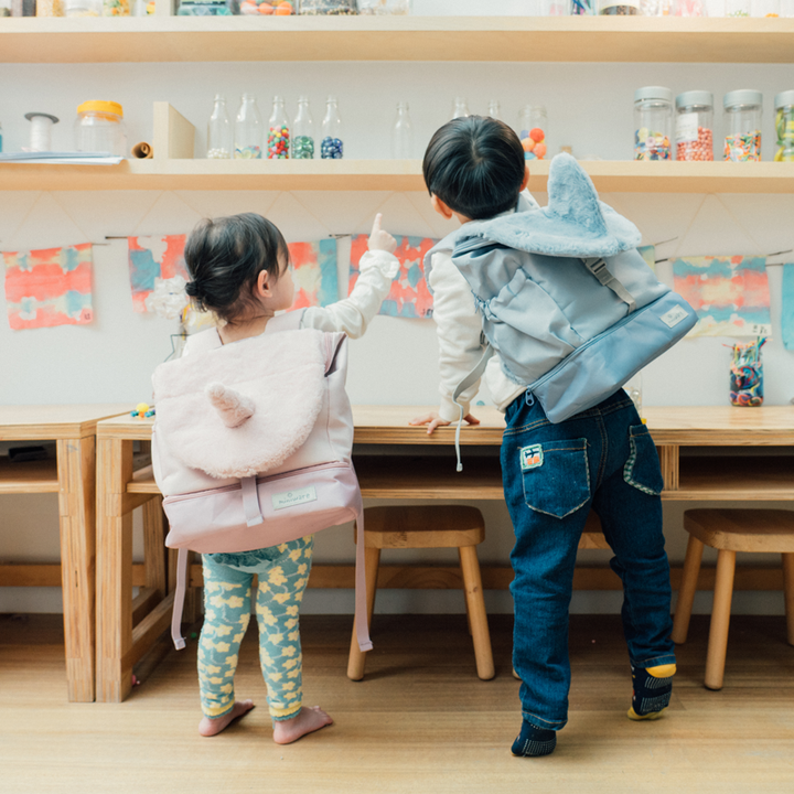 美國Miniware - 毛毛動物兩用背包-嘿吼棕熊 (尺寸： 25.4*15.2*40.6 cm (扣短版) 25.4*15.2*33 cm (扣長版))-重量：350g