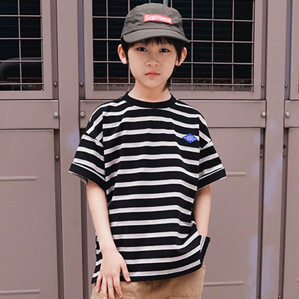 純棉圓領短袖上衣-百搭條紋-黑白