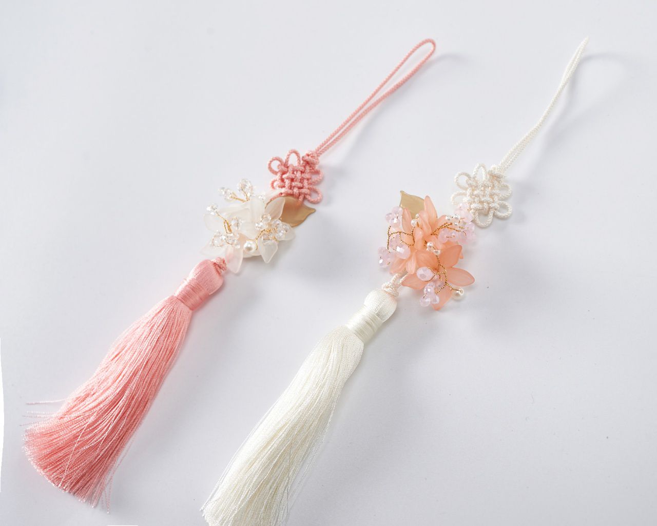 韓國 Dalla - 珍珠花朵流蘇吊飾-橘 (長24cm)