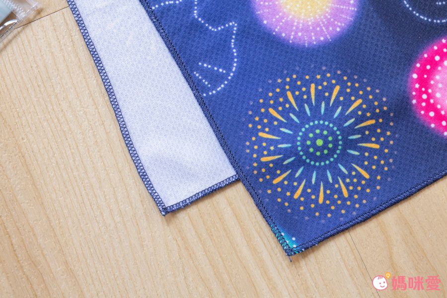 日本 DECOLE - 神奇水涼感巾(附領巾釦/收納袋)-海底世界-水藍 (20x90cm)