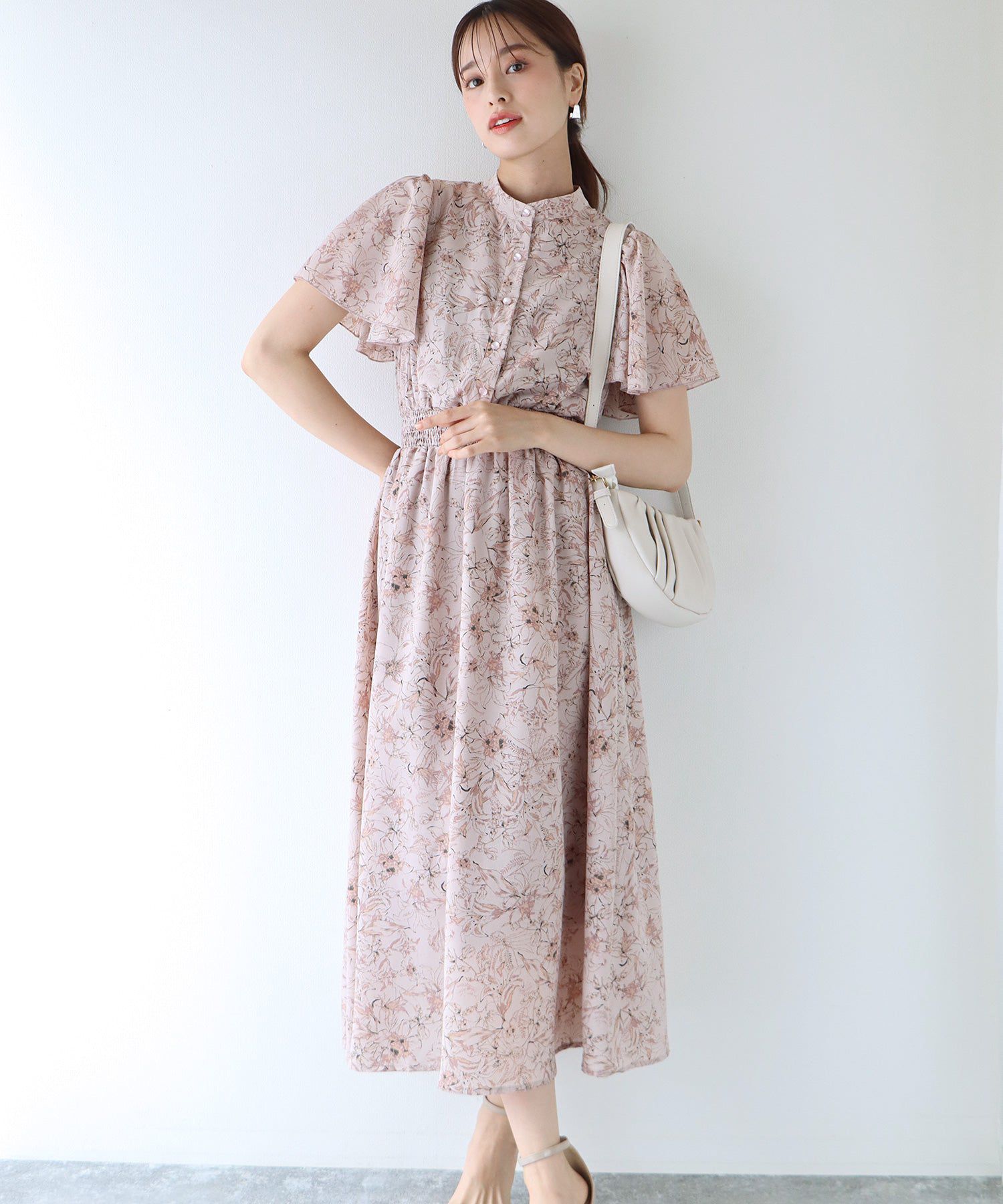 日本 BLUE EAST - 浪漫時光碎花雪紡短袖洋裝-寧靜花園-淺粉紫