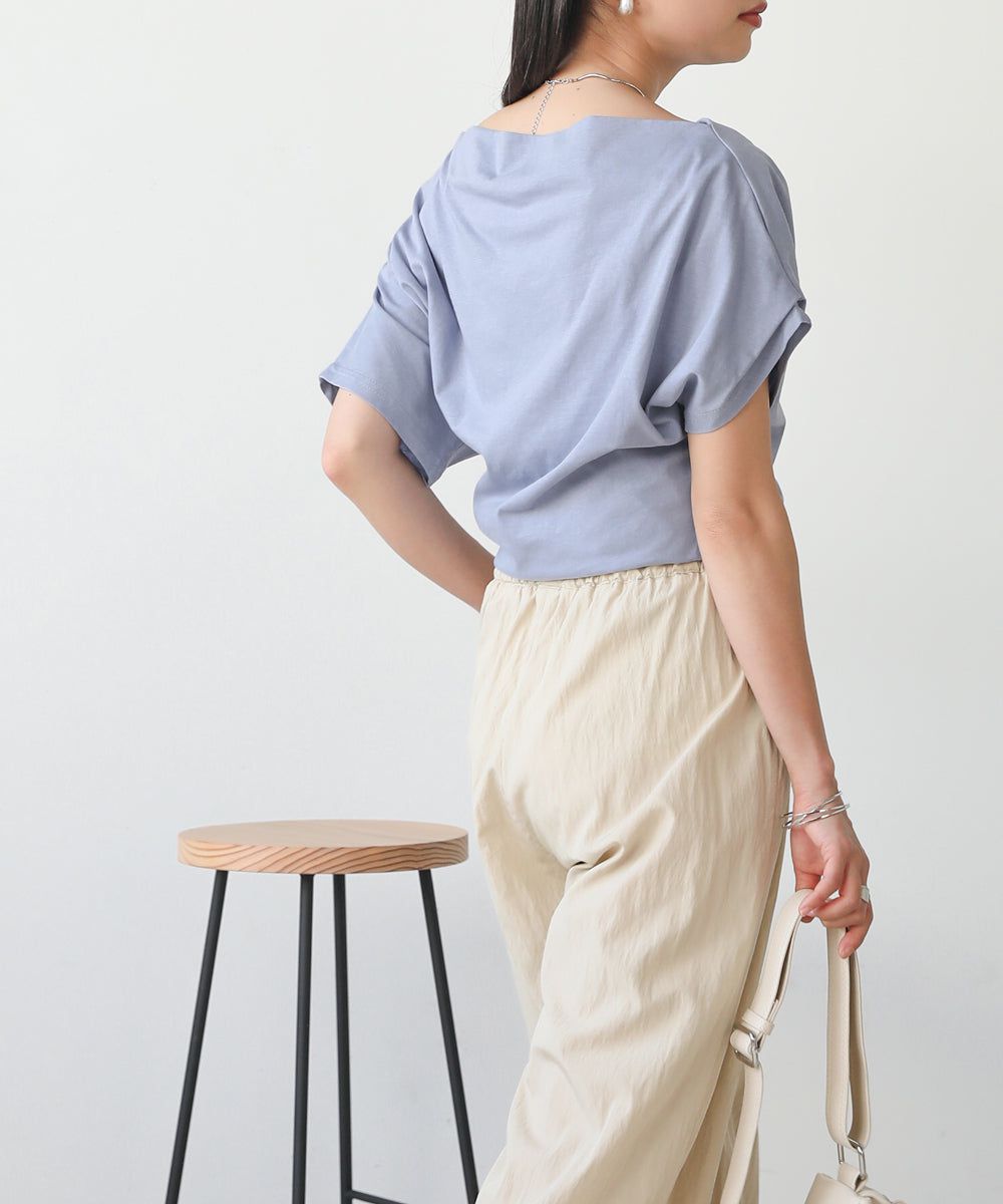 日本 Bab - 不對稱落肩設計短袖上衣-淺藍紫