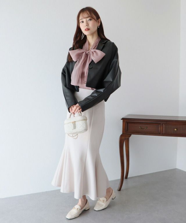 日本 BLUE EAST - 俐落短版西裝外套-米白