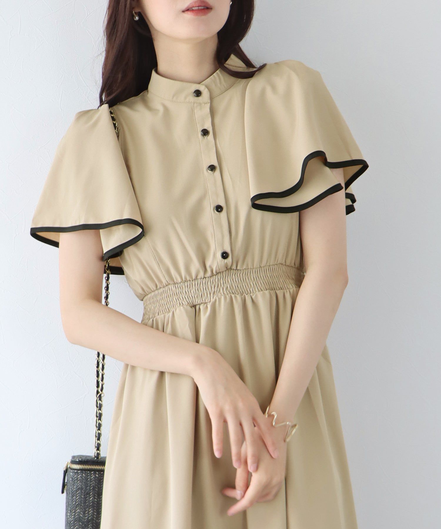 日本 BLUE EAST - 浪漫時光碎花雪紡短袖洋裝-寧靜花園-淺粉紫