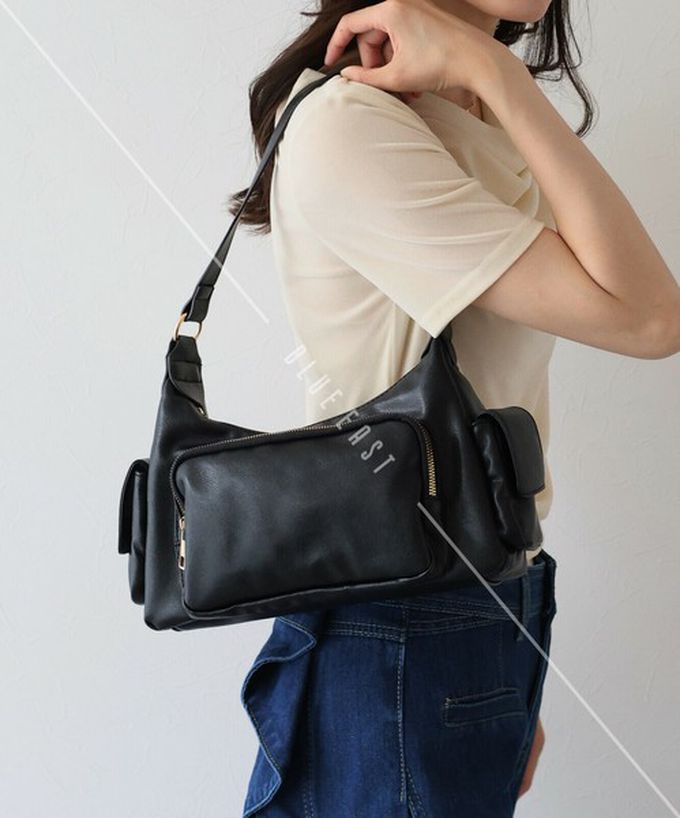 日本 BLUE EAST - 復古時尚多口袋迷你肩背包-黑