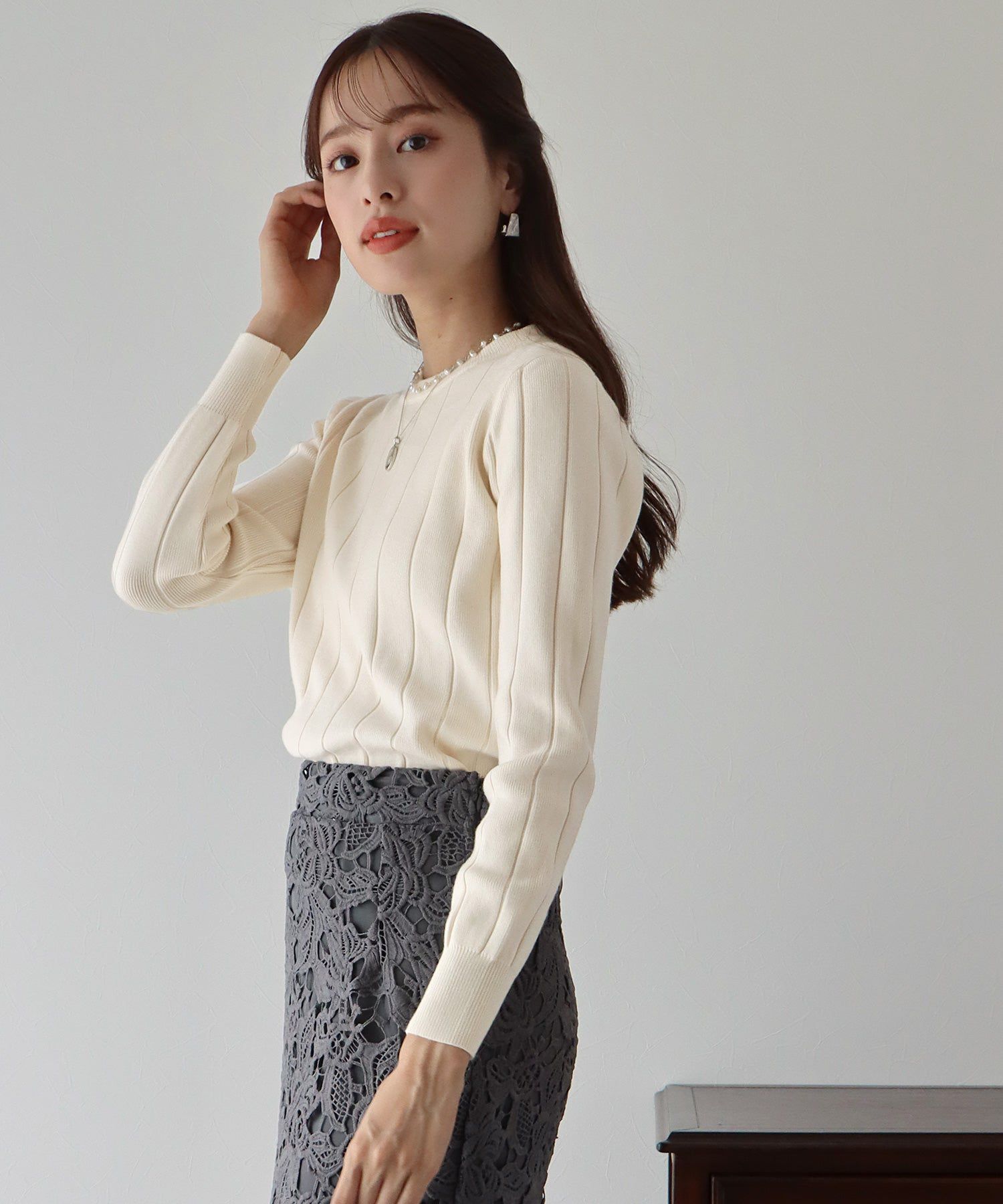 日本 BLUE EAST - 圓領粗羅紋針織上衣-紅