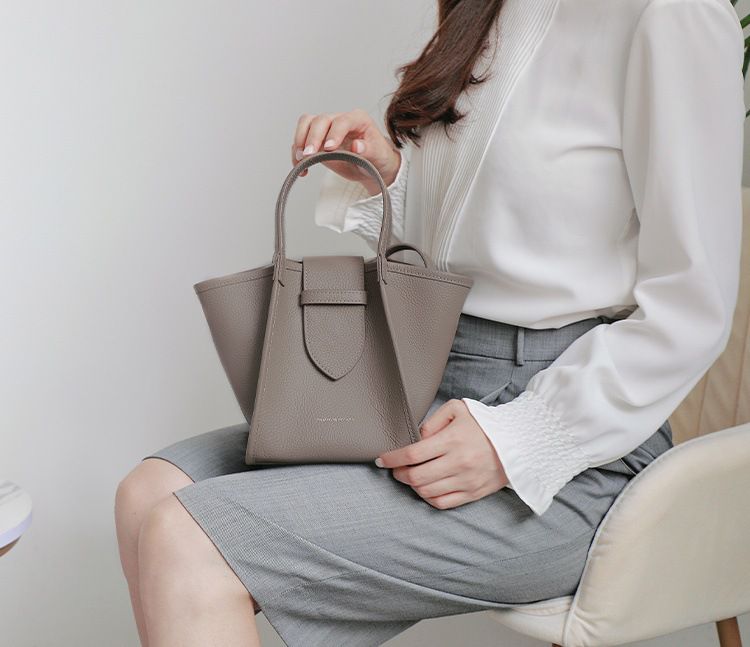 真皮斜跨翅膀包-附斜背帶-大象灰 (29x13x19cm)