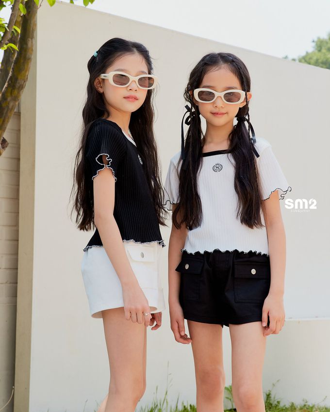 韓國 sm2 - 大U領木耳邊飄袖上衣-黑