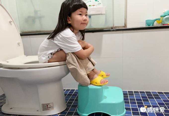 akachan honpo - 兩段階梯腳踏台-迪士尼-淺綠色