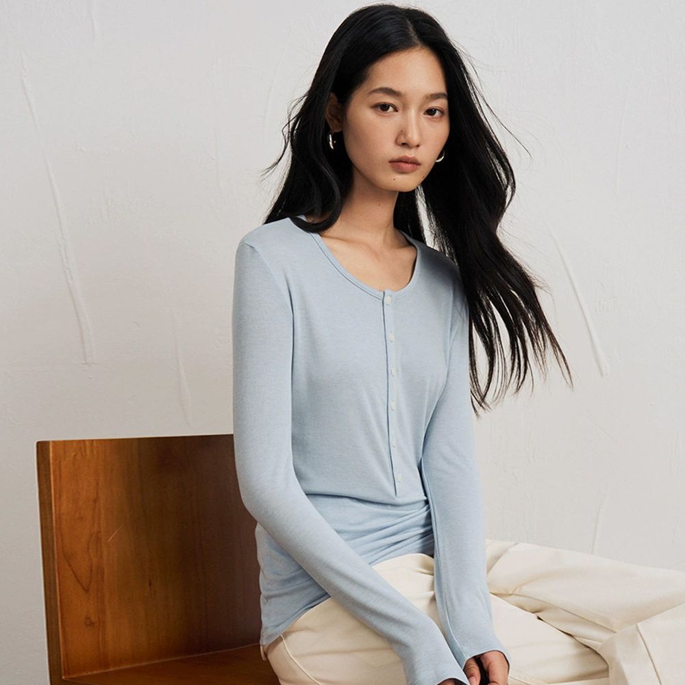 4.4%羊毛天絲半開釦長袖上衣-寂藍