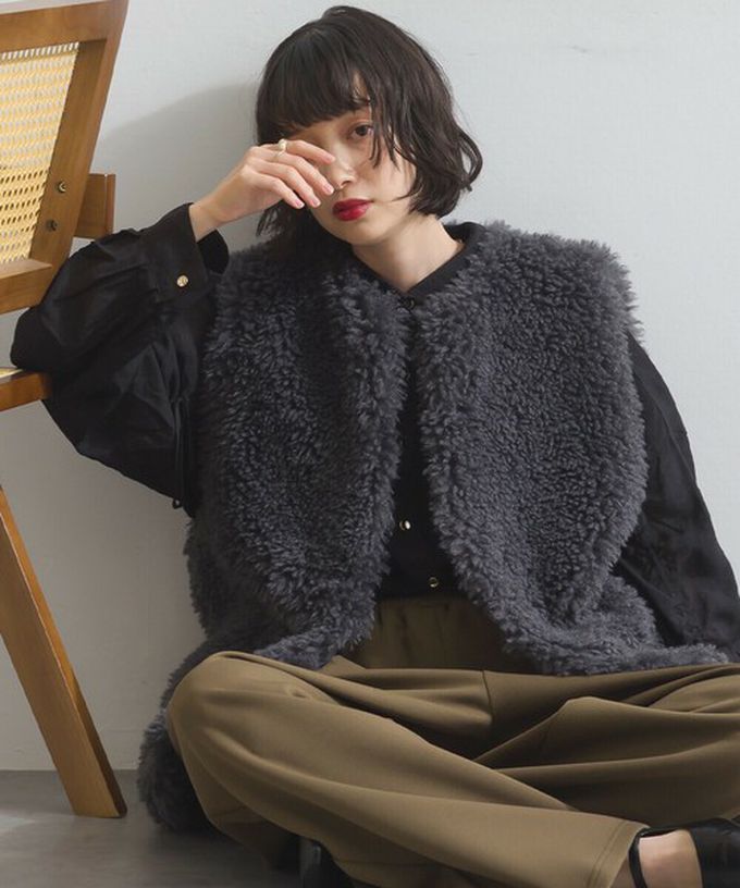 日本 ELENCARE DUE - QQ毛絨時尚搭配長版背心-炭黑