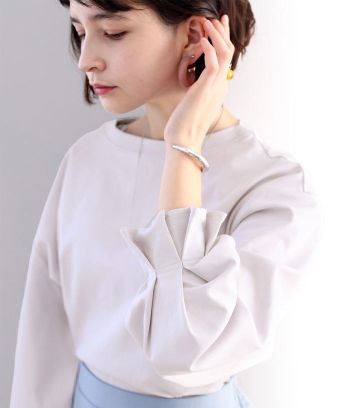 日本 Classical Elf - 100%棉 船領顯瘦糖果袖上衣-淺卡其