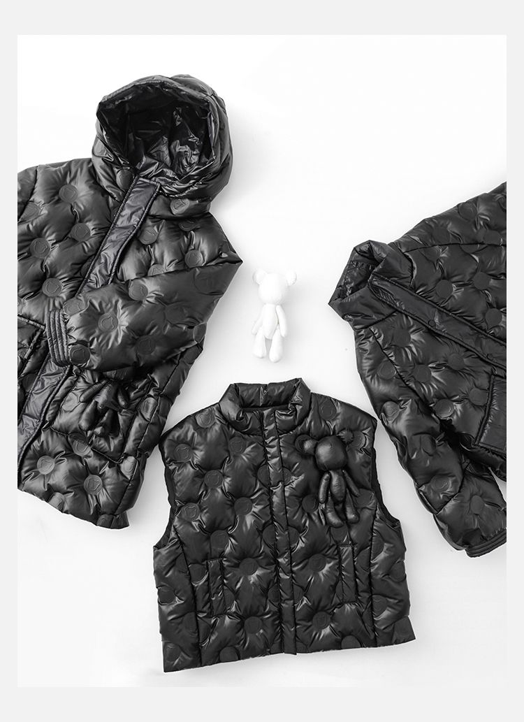 TONGMO - (90%鴨絨)可拆卸太空感立領羽絨外套-熊熊-米白色