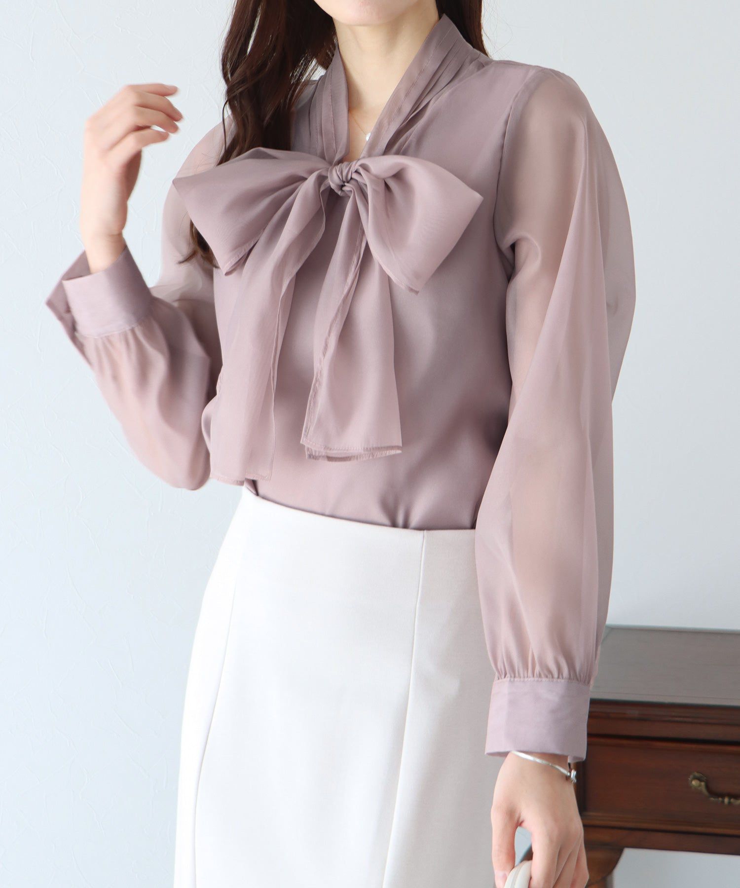 日本 BLUE EAST - 浪漫歐根紗蝴蝶結長袖上衣-黑