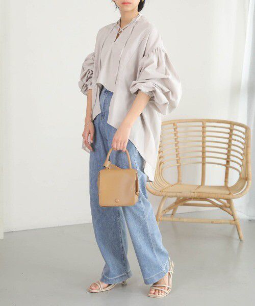 日本 Bab - 前短後長設計感綁帶上衣-簡約白