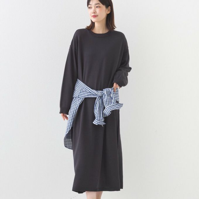 日本 OMNES - 落肩優雅柔滑嫘縈素色長袖洋裝-可可棕