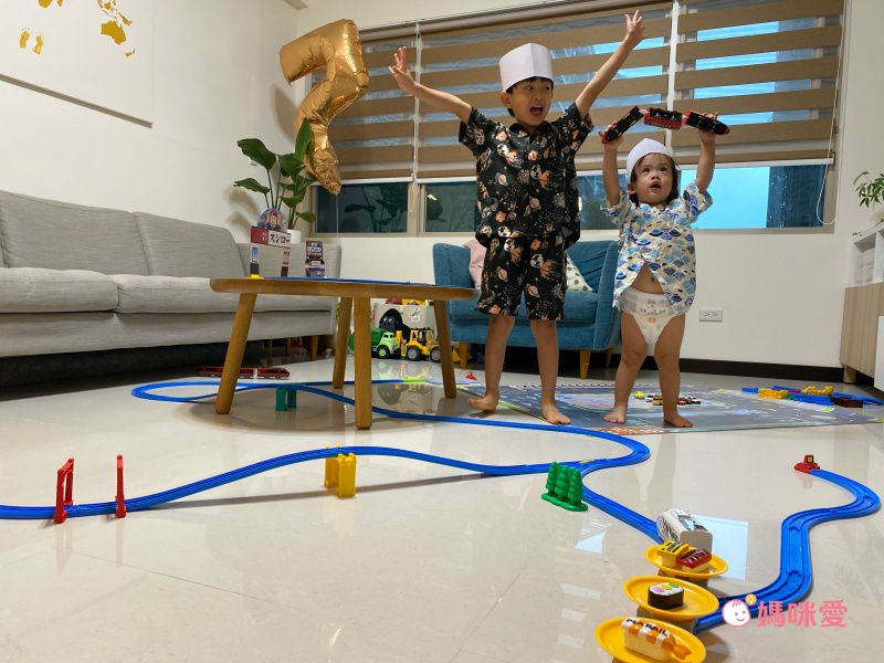 Takara Tomy - PLARAIL火車 極致!多美火車壽司郎迴轉組