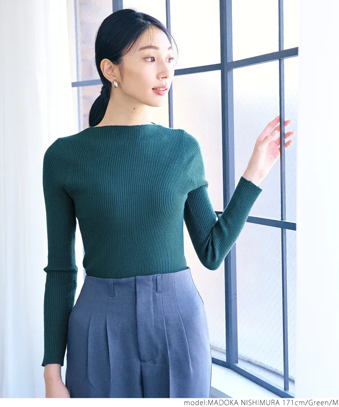 日本 COCA - 輕量柔軟 船型領薄針織上衣-高原綠