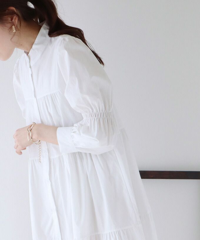 日本 BLUE EAST - 微立領層次長袖洋裝-黑