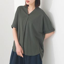 日本 OMNES - 接觸涼感 嫘縈休閒V領前短後長上衣-濃綠