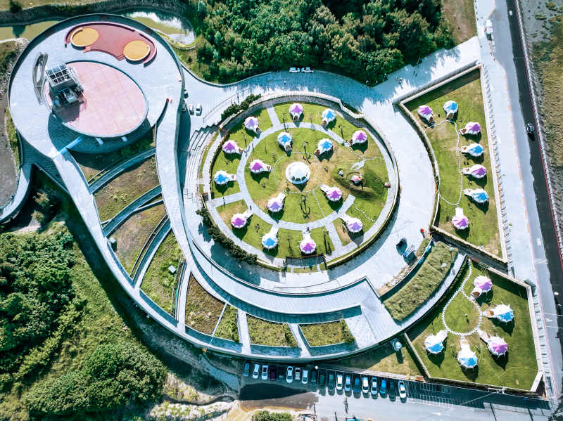 蟬說: 夕陽漫漫 Slowly Sunset Glamping - 平日入住-[豪華露營 5 米水滴帳]/四人房兩大床一泊二食再贈下午茶-12歲(含)以下孩童免費兩位可共食-優惠效期至 2024/01/31