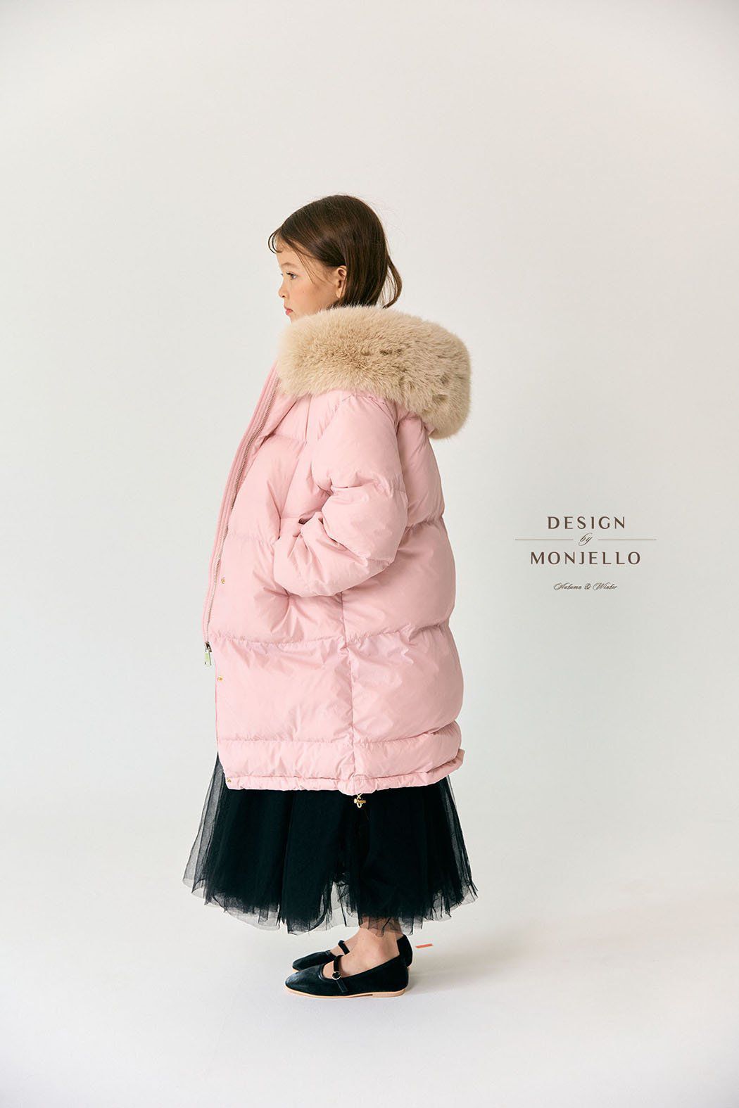 韓國 MONJELLO - (100%鴨絨)雪國來的長版羽絨外套-黑