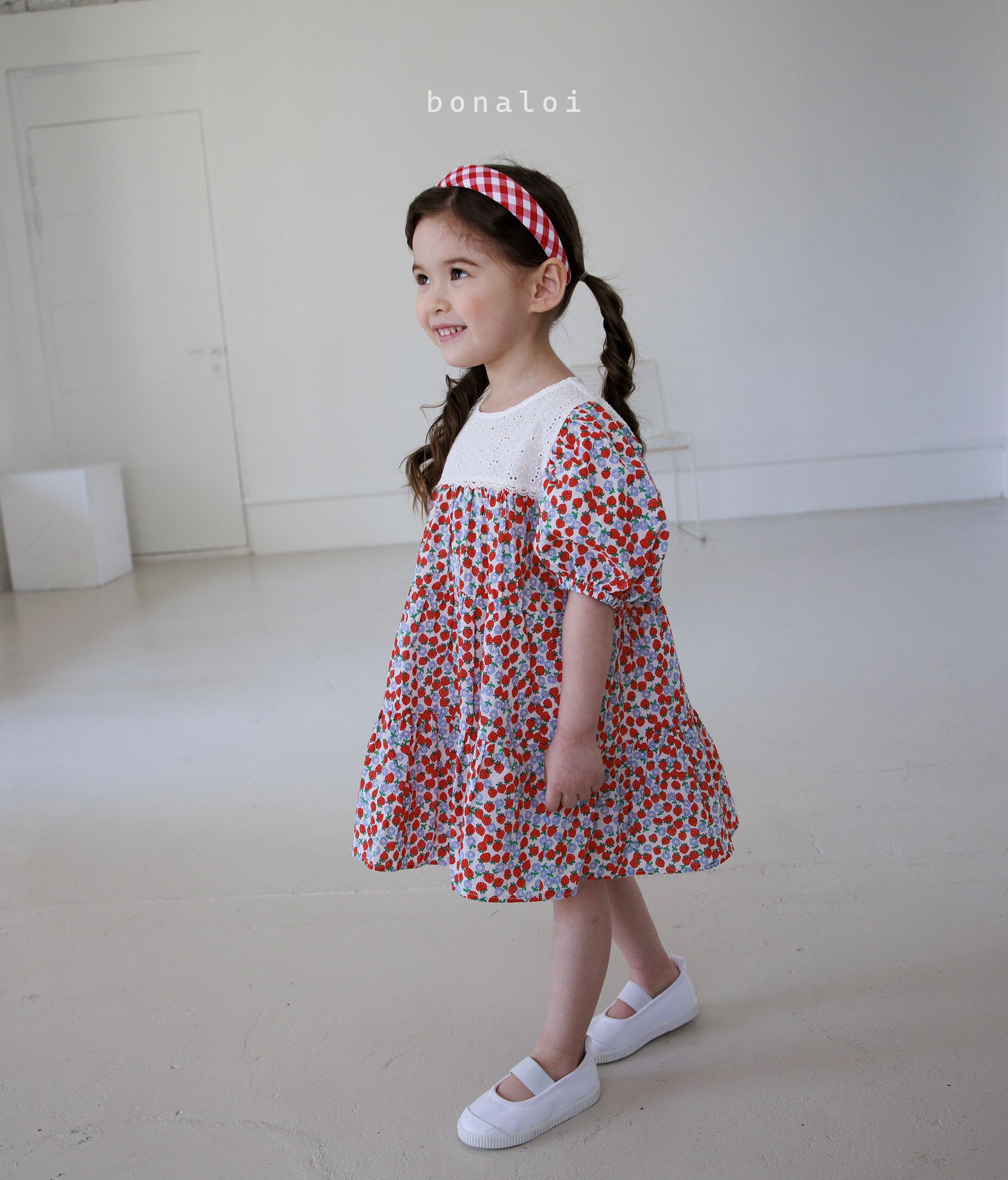 韓國 Bonaloi - 胸前雕花鏤空花朵洋裝-紅