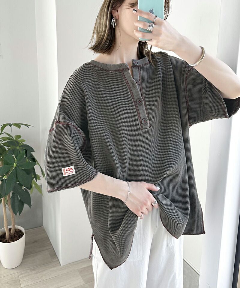 日本 Classical Elf - 2WAY華夫格落肩五分袖上衣-象牙杏