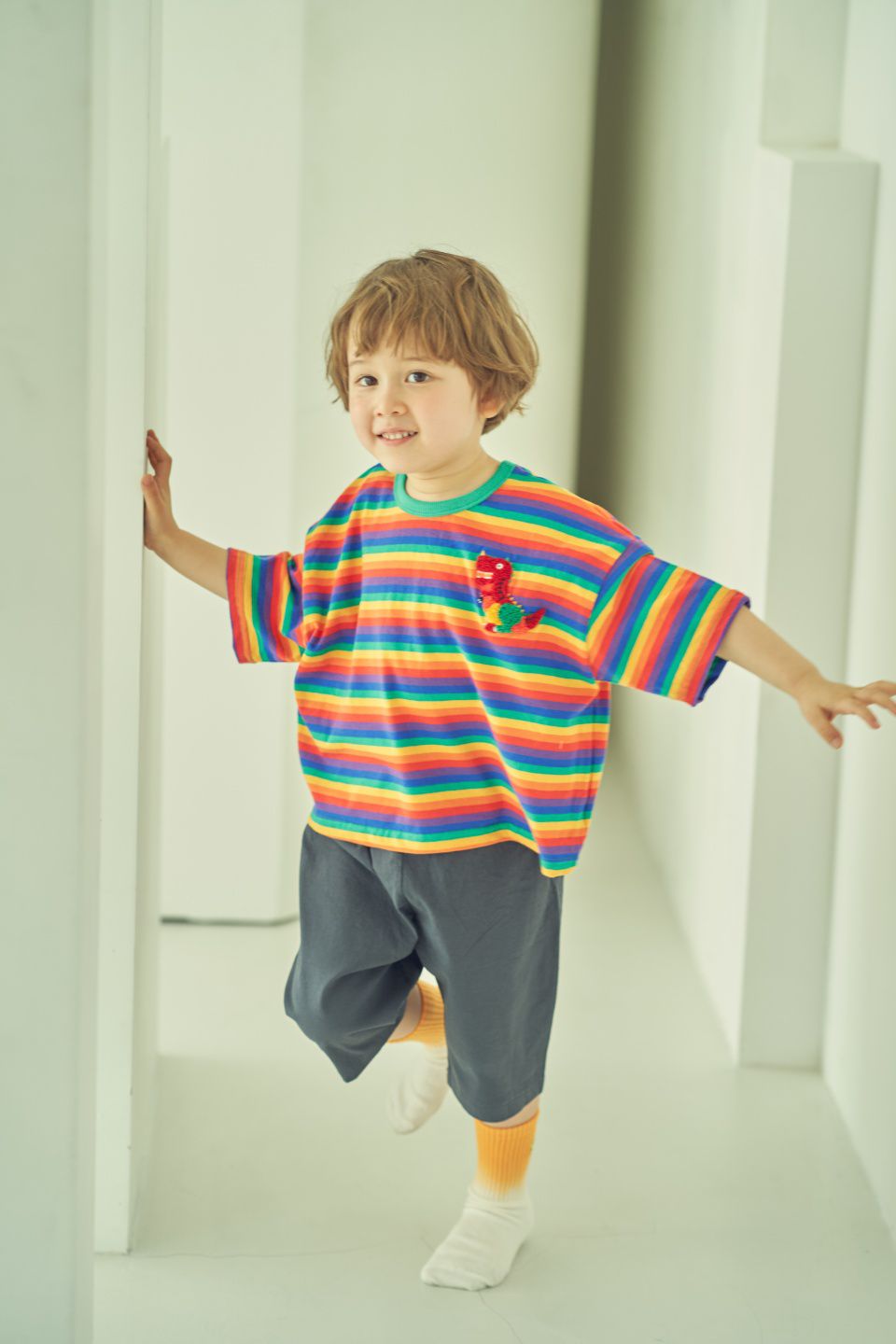 韓國 Mimico - 七彩恐龍七分褲-杏