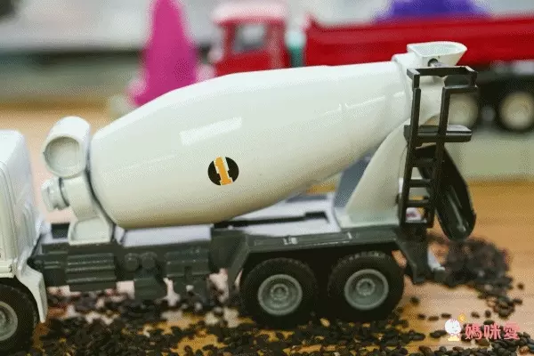 銅板價【擬真合金車】車車控寶千萬別錯過！