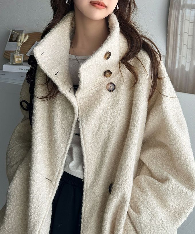 日本 Classical Elf - 玳帽扣時尚立領廓形毛絨大衣-米白
