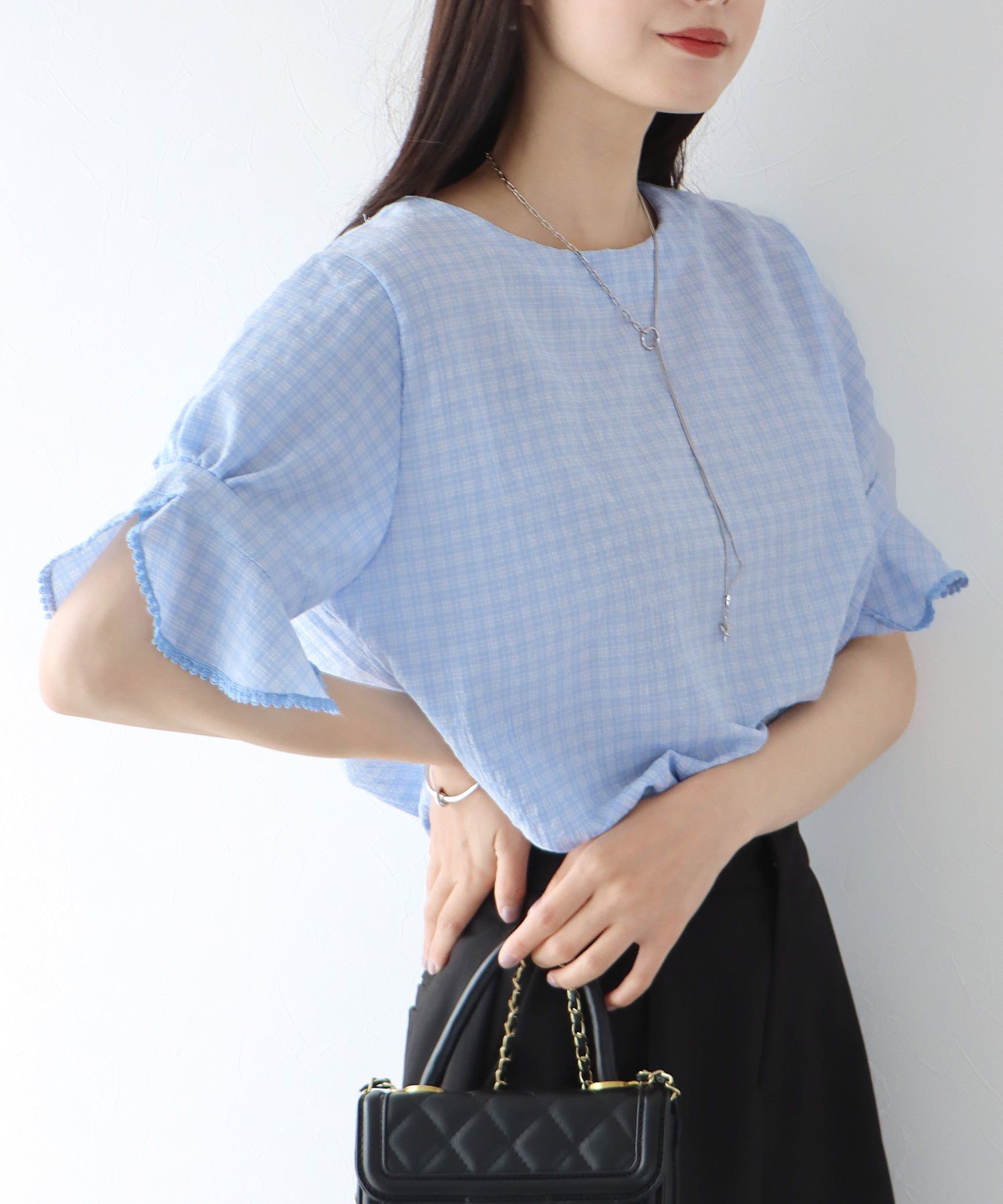 日本 BLUE EAST - 圓領小格紋荷葉五分袖上衣-水藍