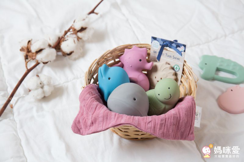 斯里蘭卡Meiya & Alvin - 捏捏搖鈴-小鯨魚