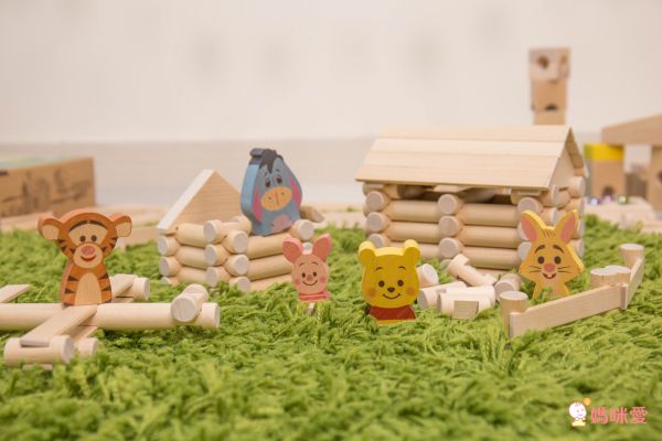 歐洲 VARIS - 木製建構積木-度假小木屋111片-獨家加贈飛行者號(市價$290)